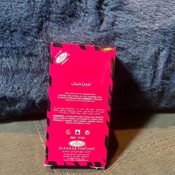 Perfume - Picture 2 of 5